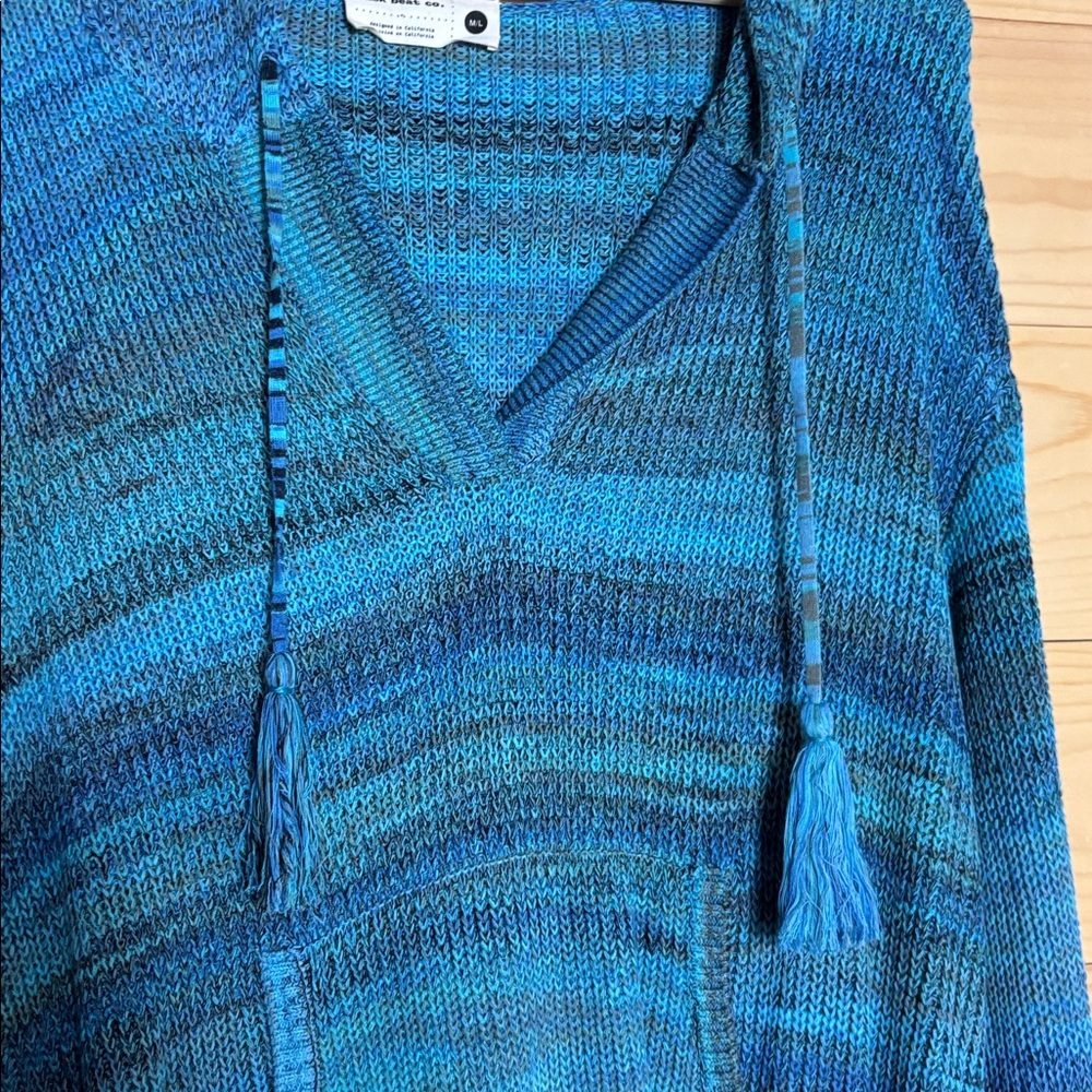 Back Beat‎ Co. Blue V-Neck Sweater - Picture 4 of 11